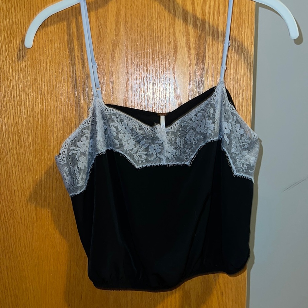 FREE PEOPLE LACE CROP TANK TOP